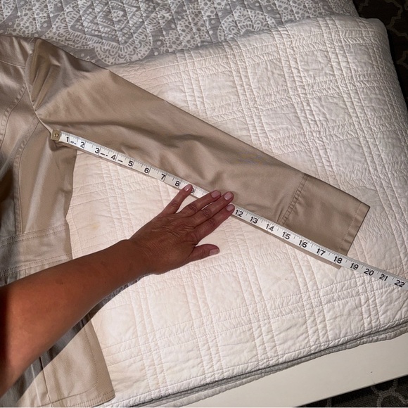 White House Black Market khaki blazer 4 - Picture 4 of 12